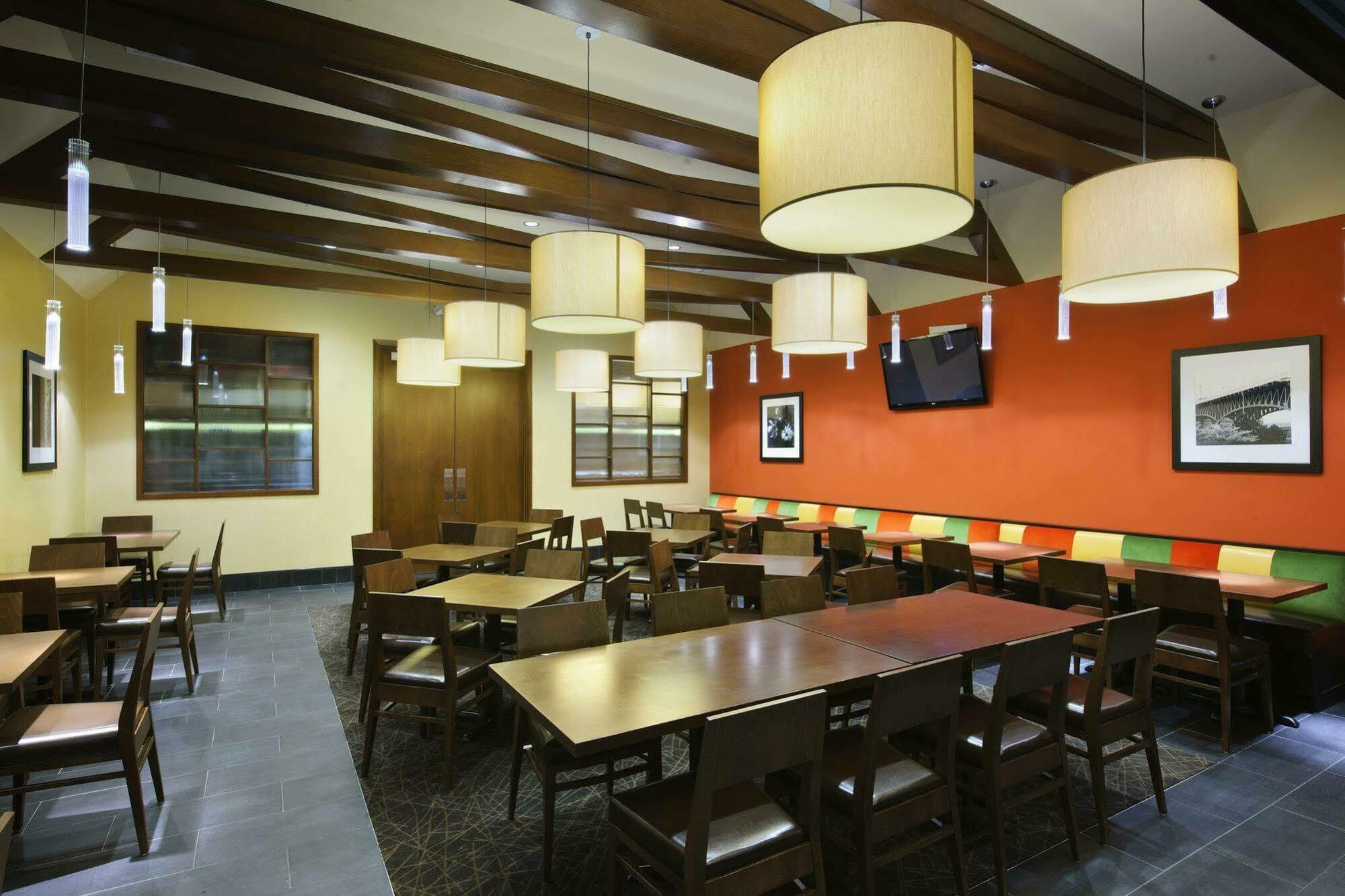 คอร์ตยาร์ด ฟิลาเดลเฟีย โคเตสวิลล์/เอ็กซ์ตัน Hotel Coatesville ภายนอก รูปภาพ