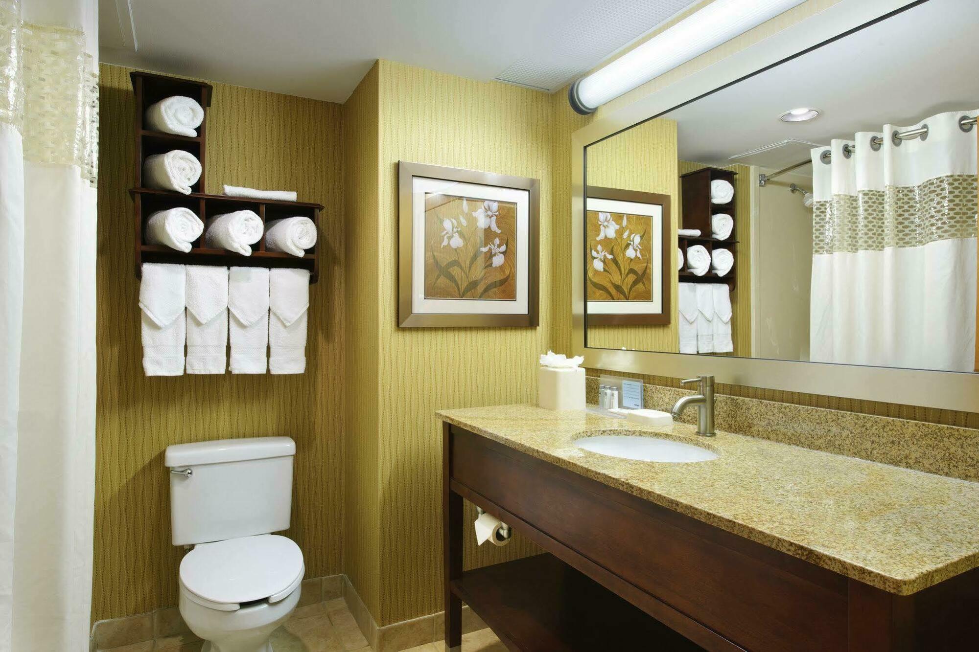 คอร์ตยาร์ด ฟิลาเดลเฟีย โคเตสวิลล์/เอ็กซ์ตัน Hotel Coatesville ภายนอก รูปภาพ